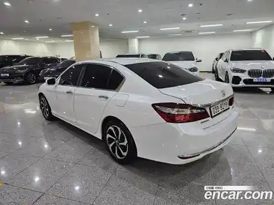 Honda Accord 2017 2.4 Автомат в Москве № 232974, миниатюра 3