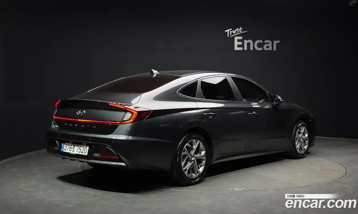 Hyundai Sonata 2021 2.0 Автомат в Москве № 3638, фото 2