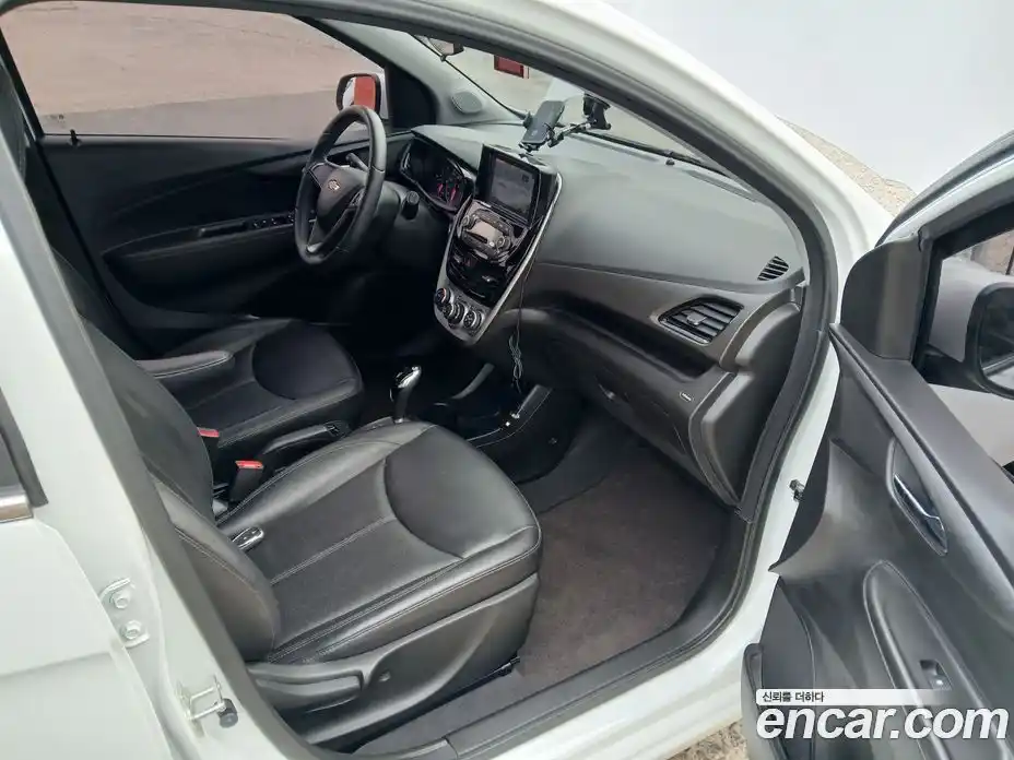 Chevrolet Spark 2016 1.0 Автомат в Москве № 38523, фото 16