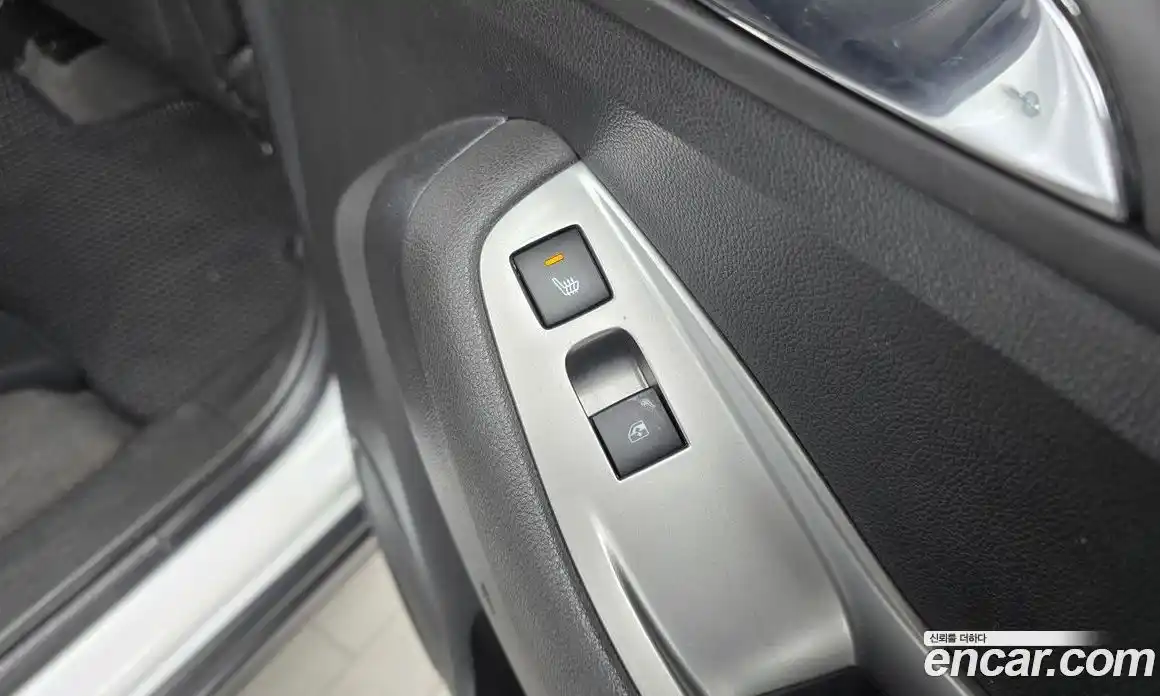 Chevrolet Orlando 2016 2.0 Автомат в Москве № 38722, фото 19