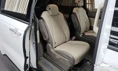 Kia Canival 2022 3.5 Автомат в Москве № 51060, миниатюра 12