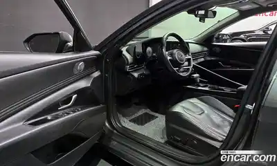 Hyundai Avante 2023 1.6 Автомат в Москве № 531464, миниатюра 11