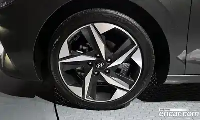 Hyundai Avante 2023 1.6 Автомат в Москве № 531464, миниатюра 5