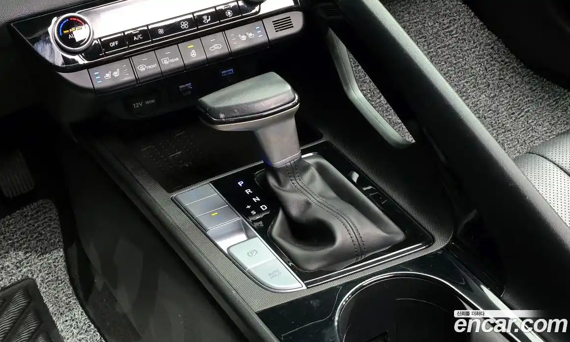 Hyundai Avante 2023 1.6 Автомат в Москве № 531464, фото 9