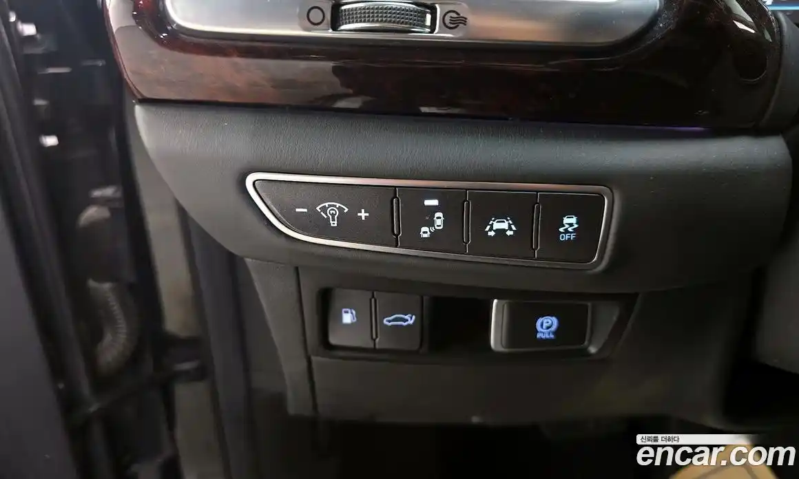 Genesis EQ900 2016 5.0 Автомат в Москве № 57309, фото 15