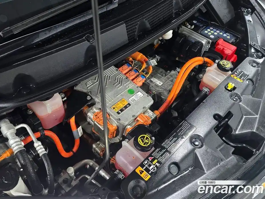 Chevrolet Bolt EV 2021 0.2 Автомат в Москве № 640951, фото 15