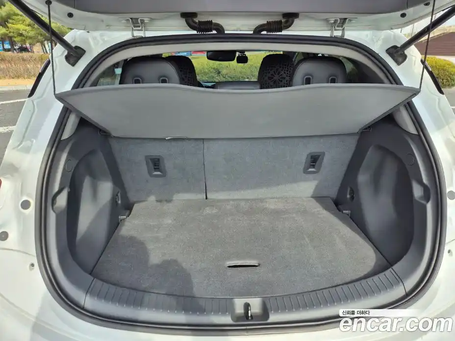 Chevrolet Bolt EV 2019 0.2 Автомат в Москве № 641091, фото 16