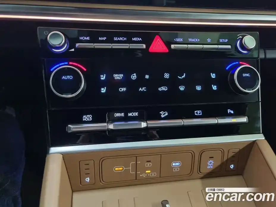 Hyundai Santa Fe 2025 1.6 Автомат в Москве № 641190, фото 9