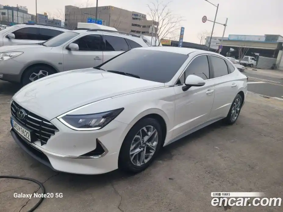 Hyundai Sonata 2023 2.0 Автомат в Москве № 641348, фото 1