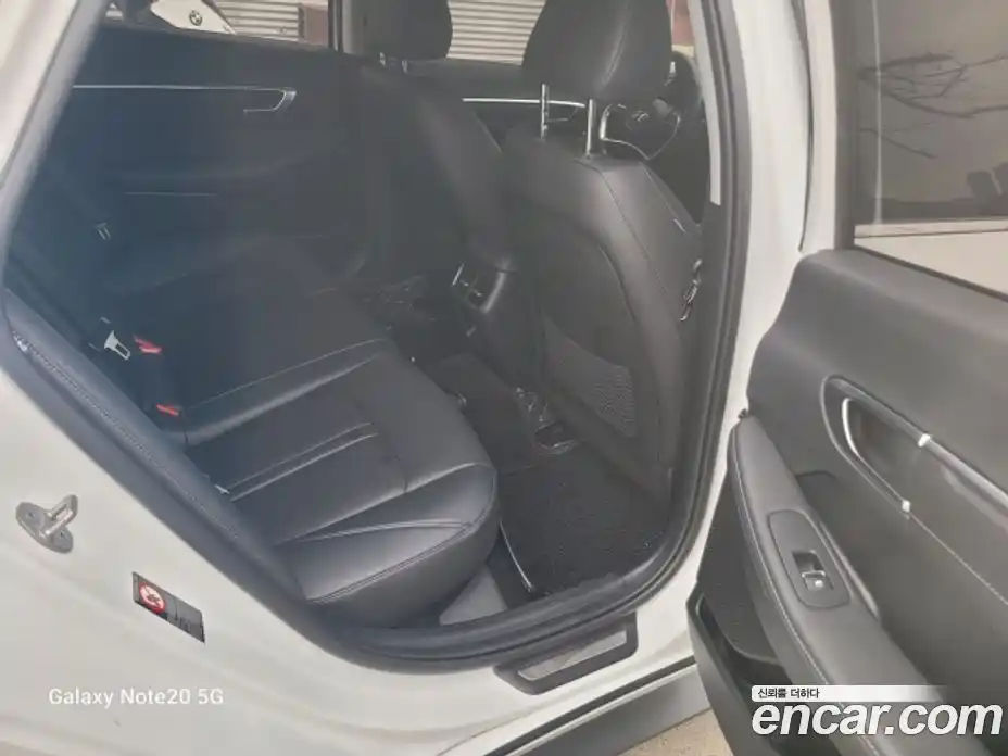 Hyundai Sonata 2023 2.0 Автомат в Москве № 641348, фото 15