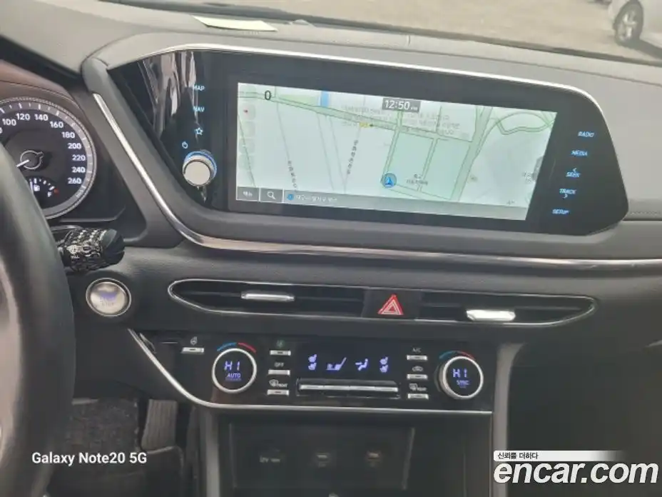 Hyundai Sonata 2023 2.0 Автомат в Москве № 641348, фото 17