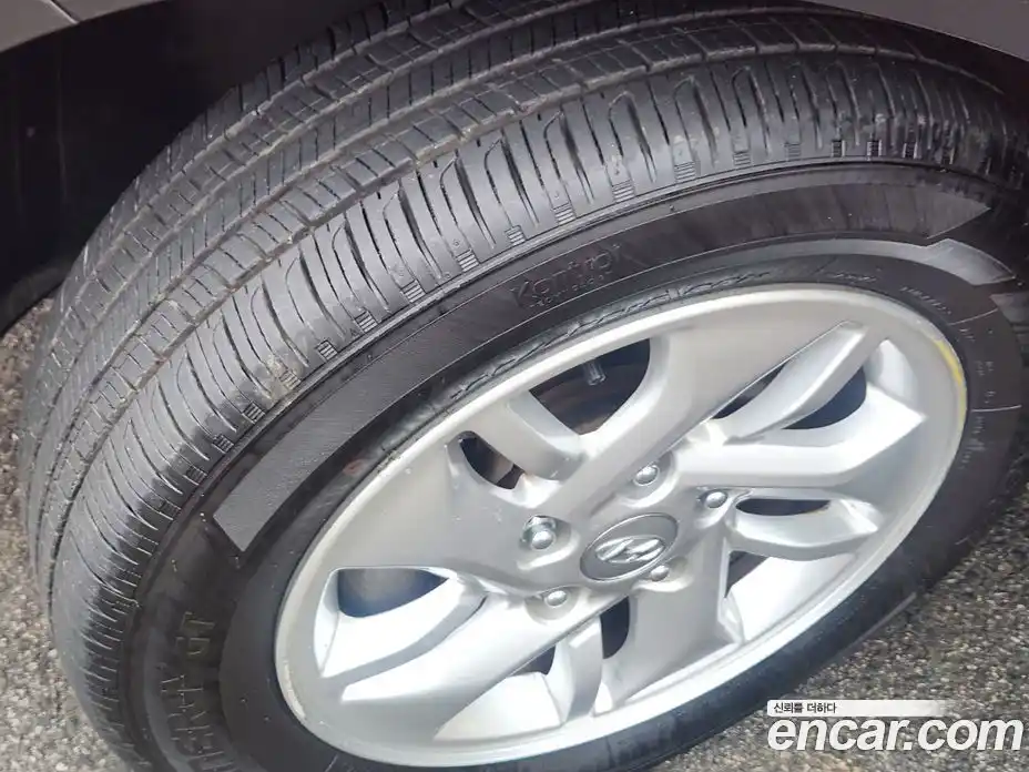 Hyundai Venue 2020 1.6 Автомат в Москве № 7406, фото 19