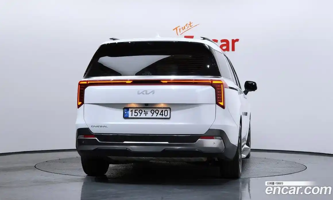 Kia Canival 2024 2.2 Автомат в Москве № 102087, фото 3