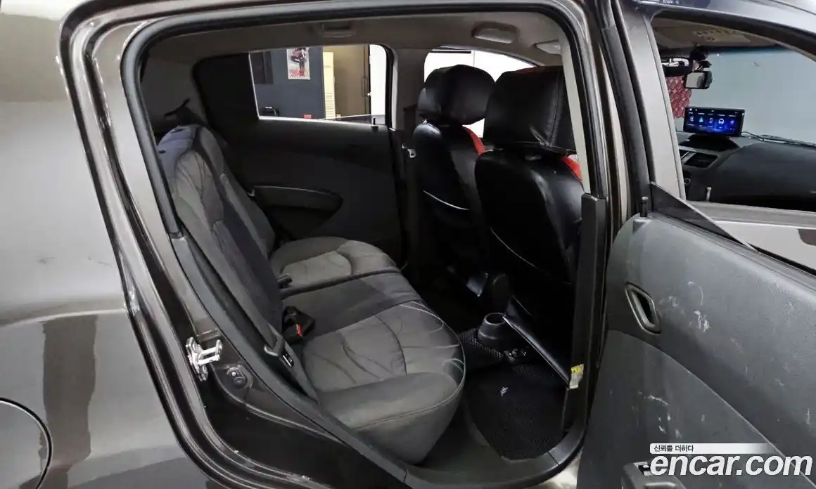 Chevrolet Spark 2012 1.0 Механическая в Москве № 103839, фото 12