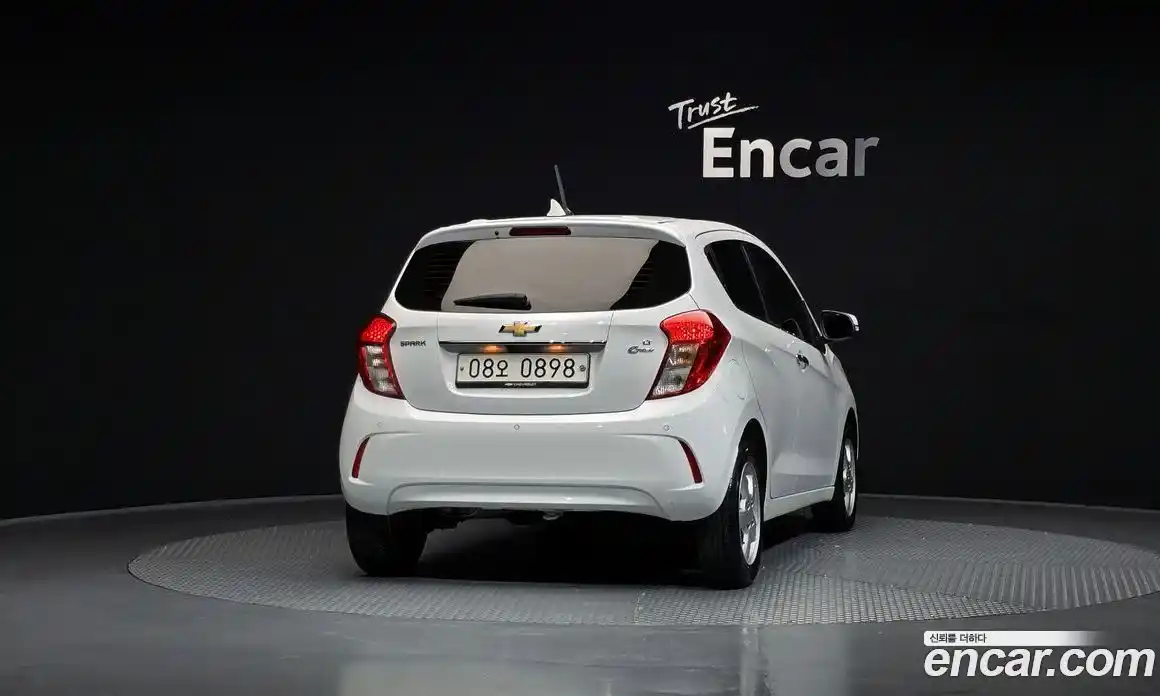 Chevrolet Spark 2016 1.0 Автомат в Москве № 104284, фото 4