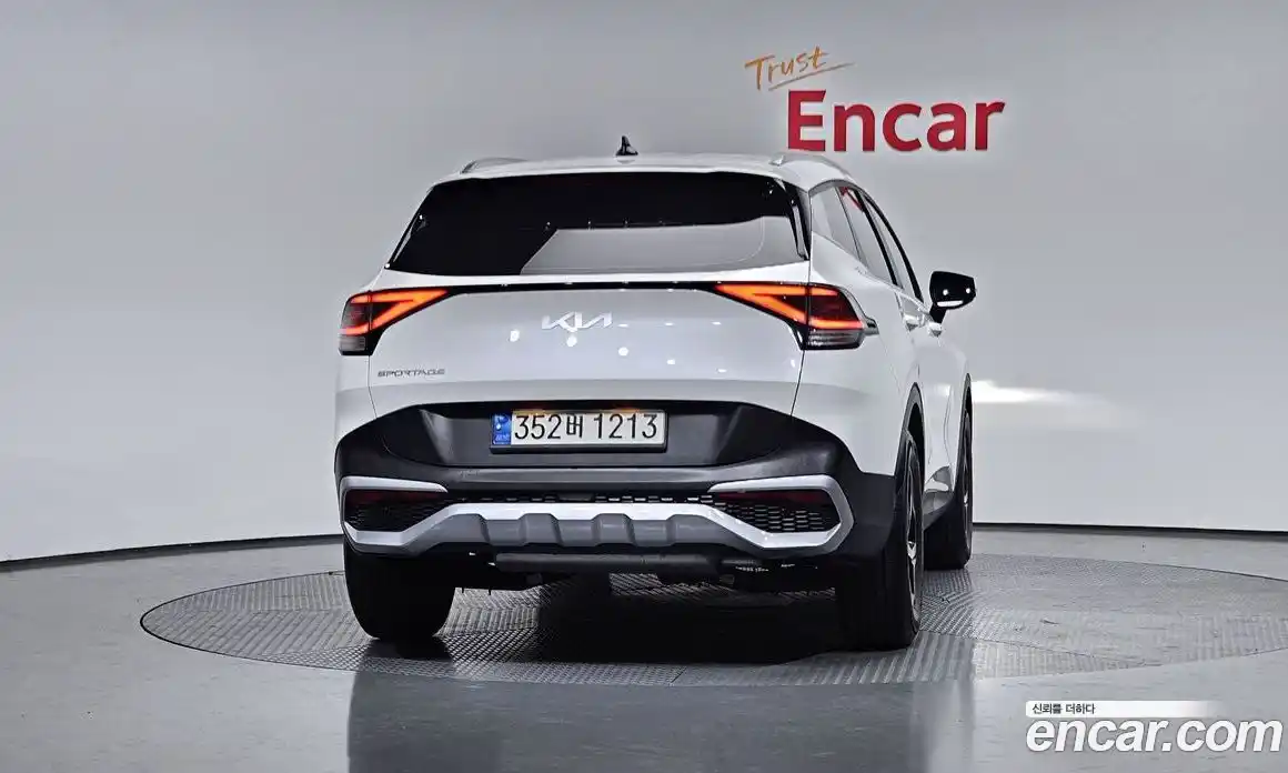 Kia Sportage 2023 1.6 Автомат в Москве № 108513, фото 4