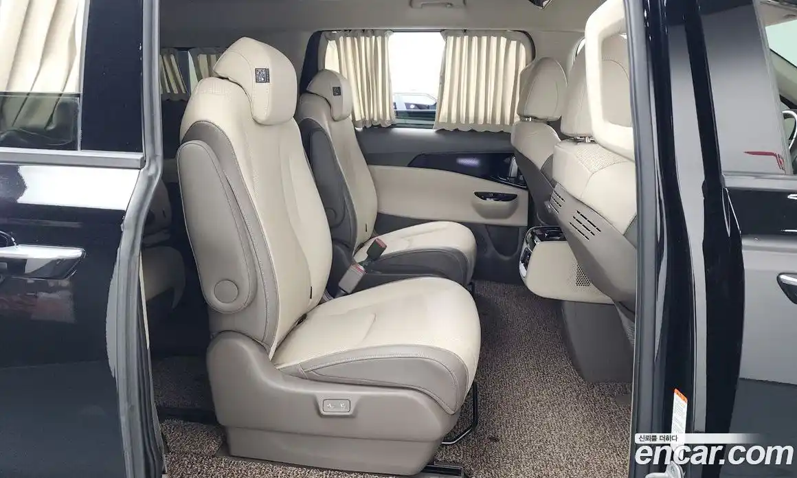 Kia Canival 2023 2.2 Автомат в Москве № 108840, фото 12