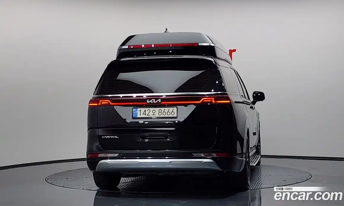 Kia Canival 2023 2.2 Автомат в Москве № 108840, фото 4