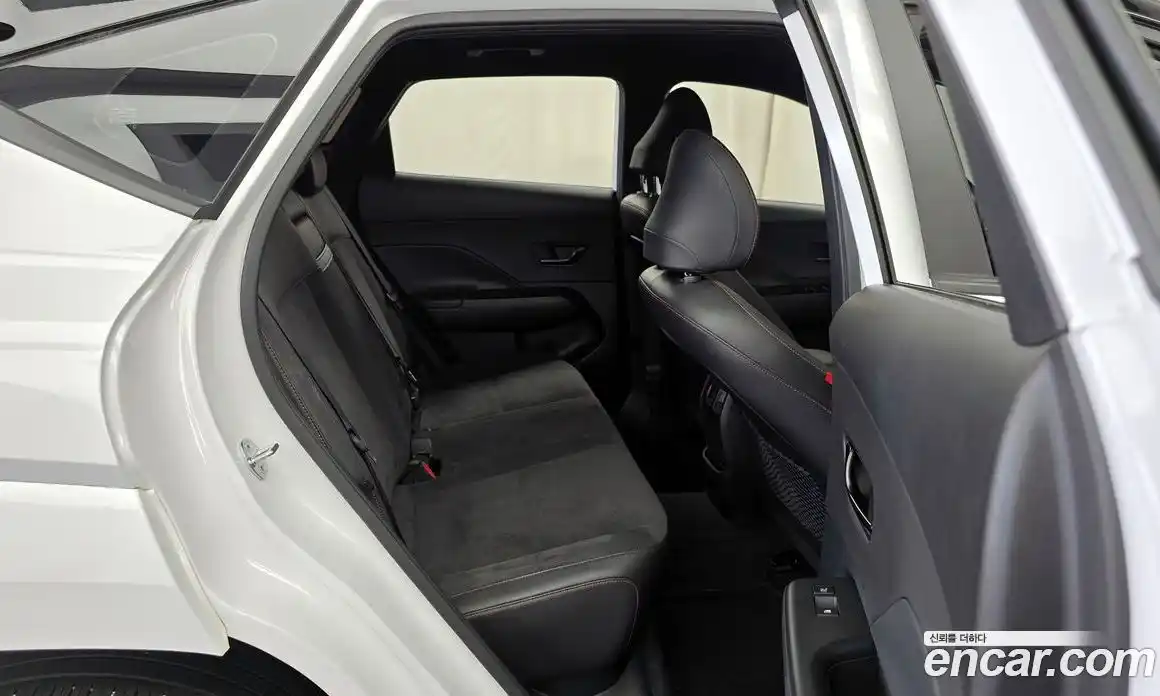 Hyundai Kona 2023 1.6 Автомат в Москве № 113576, фото 12