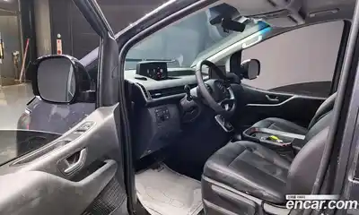 Hyundai Staria 2023 3.5 Автомат в Москве № 113656, миниатюра 11