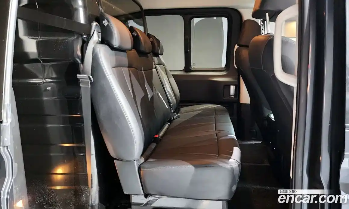 Hyundai Staria 2023 3.5 Автомат в Москве № 113656, фото 12