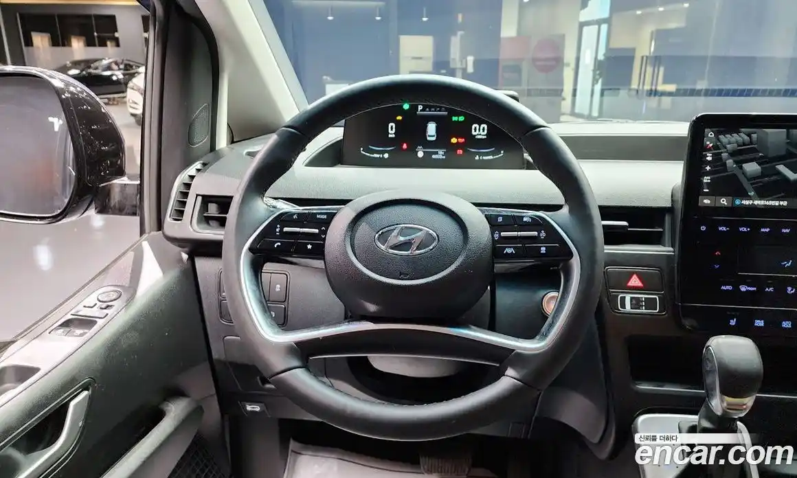 Hyundai Staria 2023 3.5 Автомат в Москве № 113656, фото 14