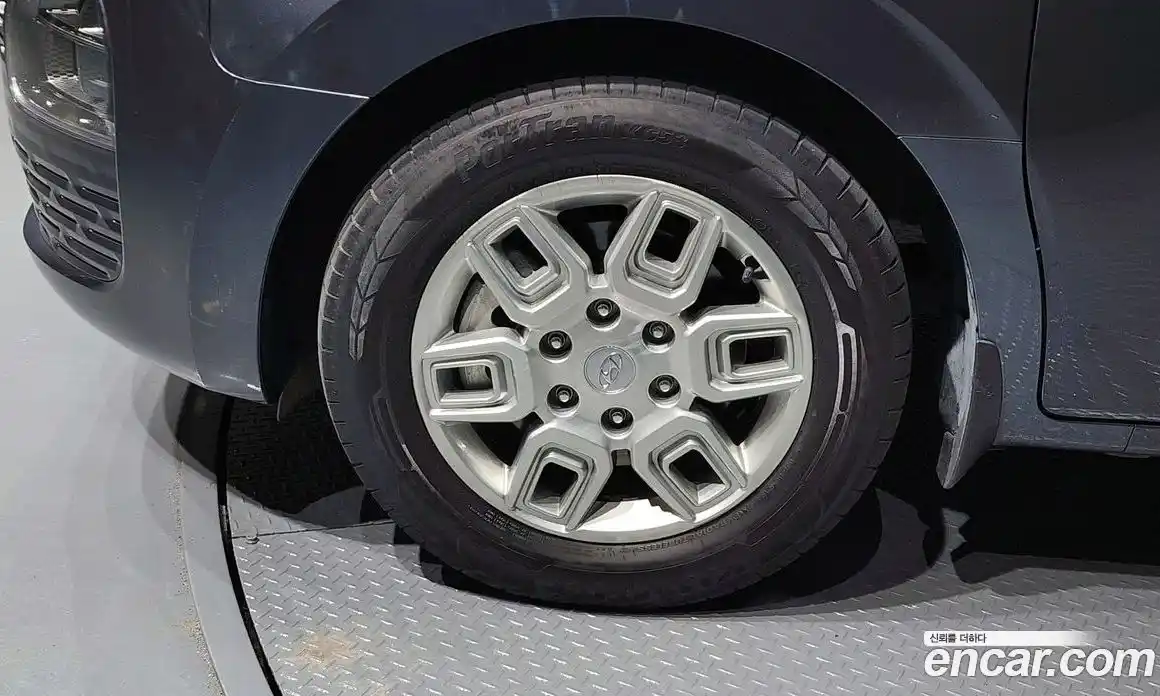 Hyundai Staria 2023 3.5 Автомат в Москве № 113656, фото 5