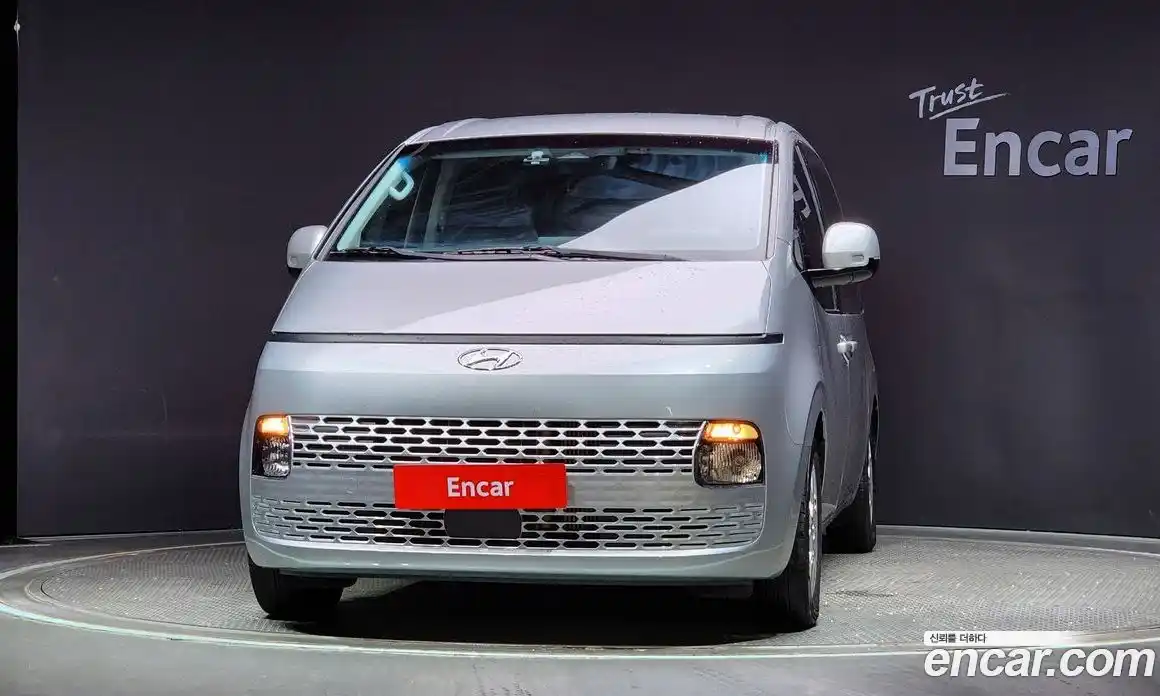 Hyundai Staria 2022 2.2 Автомат в Москве № 11397, фото 3