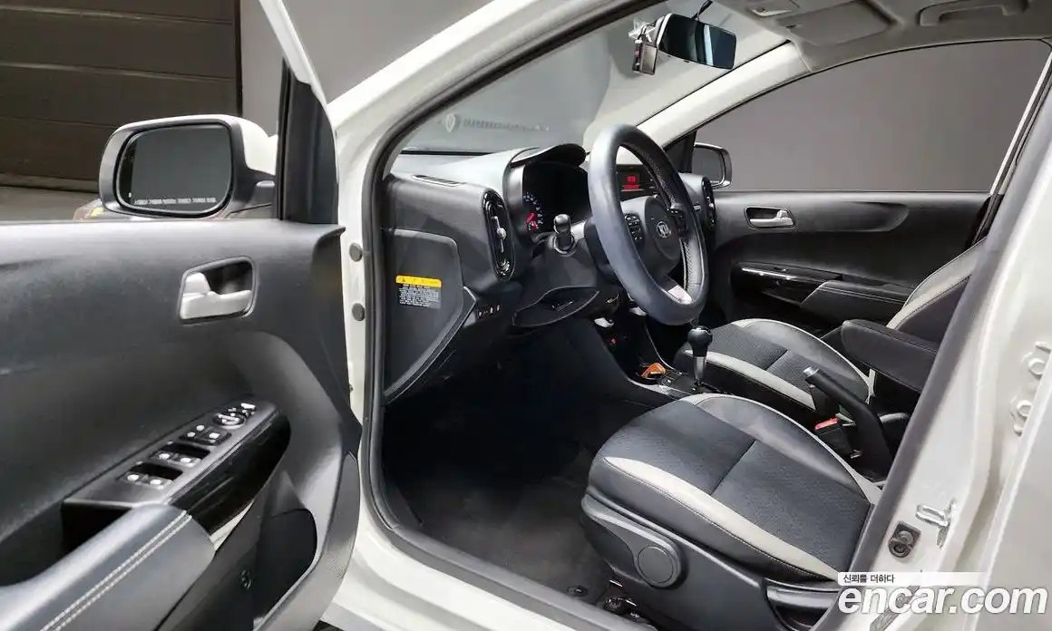 Kia Morning 2018 1.0 Автомат в Москве № 121850, фото 11