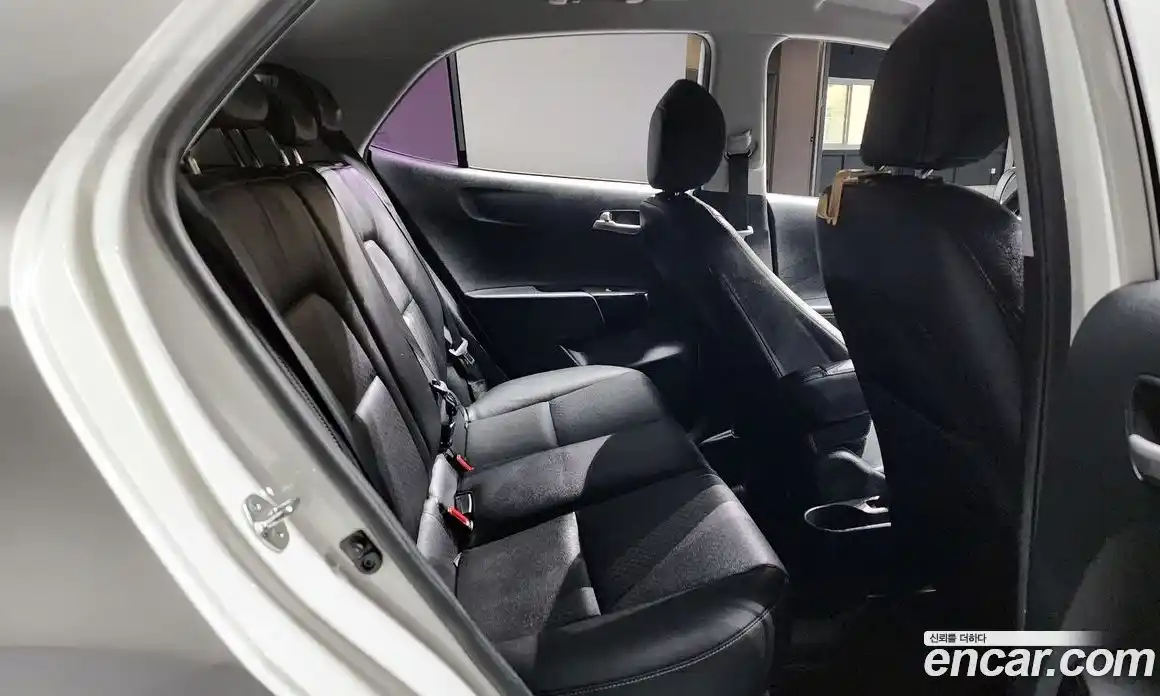 Kia Morning 2018 1.0 Автомат в Москве № 121850, фото 12