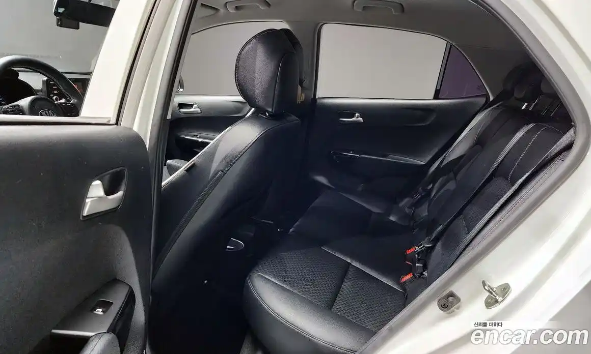 Kia Morning 2018 1.0 Автомат в Москве № 121850, фото 17