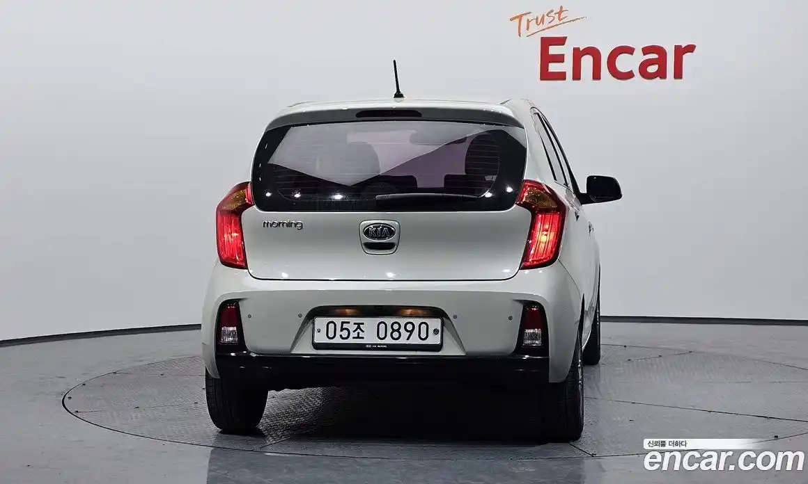 Kia Morning 2016 1.0 Автомат в Москве № 123848, фото 4