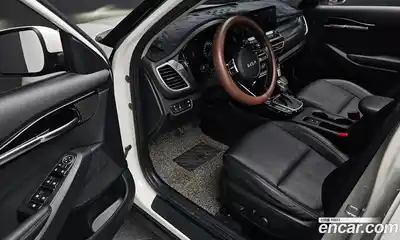 Kia Seltos 2023 1.6 Автомат в Москве № 124651, миниатюра 11