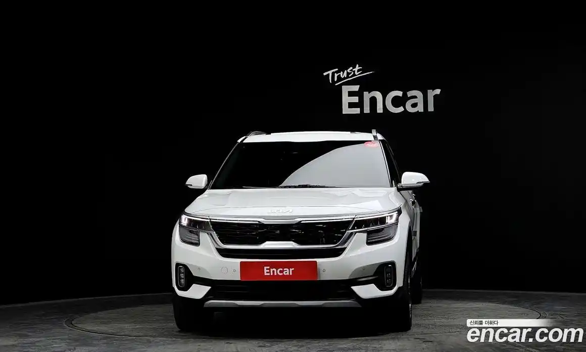 Kia Seltos 2023 1.6 Автомат в Москве № 124651, фото 3