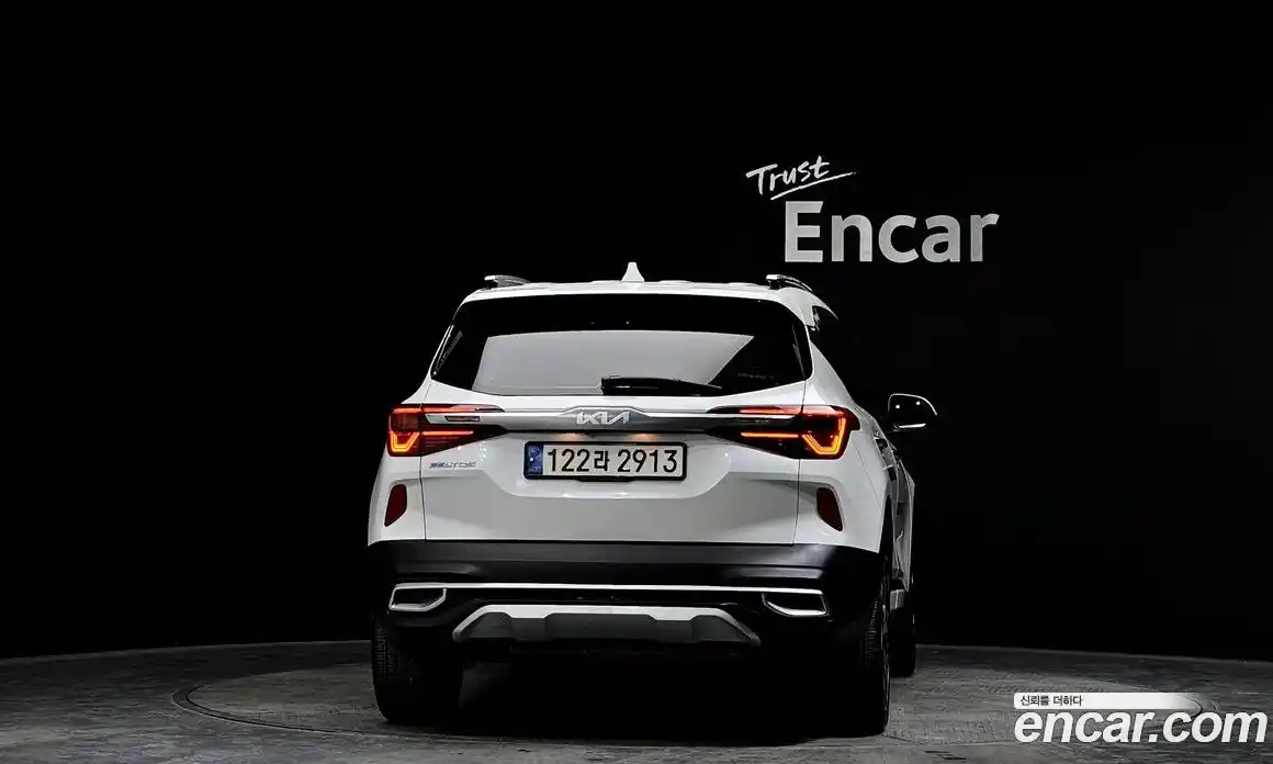 Kia Seltos 2023 1.6 Автомат в Москве № 124651, фото 4