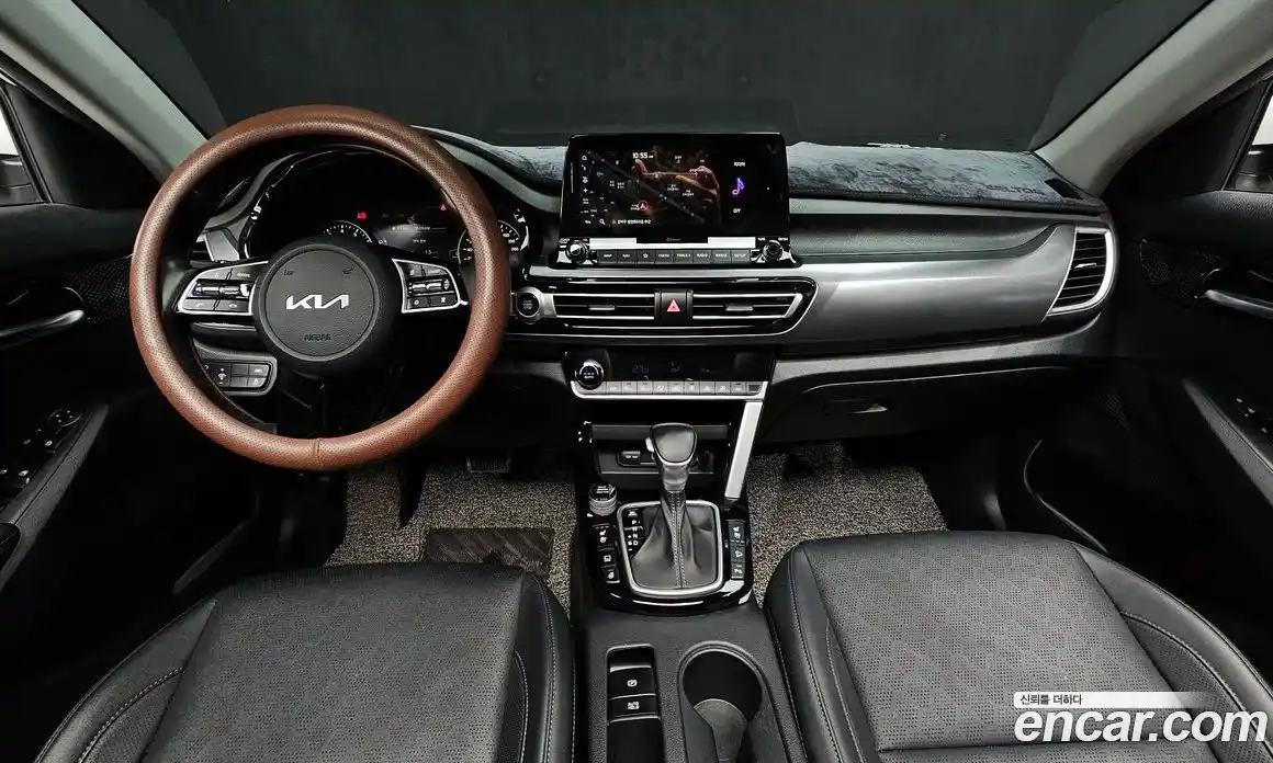 Kia Seltos 2023 1.6 Автомат в Москве № 124651, фото 7