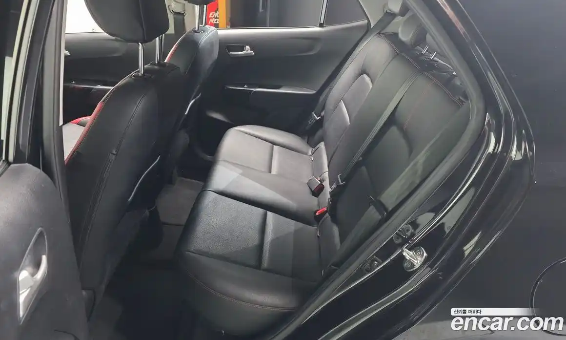 Kia Morning 2017 1.0 Автомат в Москве № 124770, фото 12