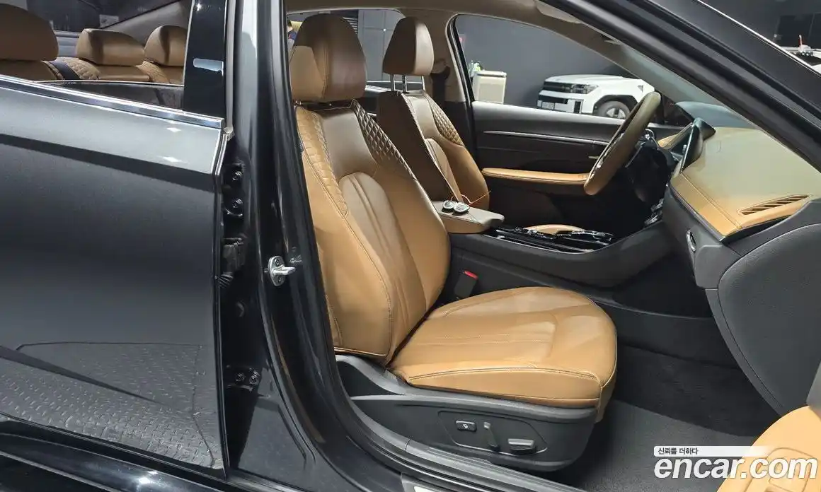 Hyundai Sonata 2020 1.6 Автомат в Москве № 127223, фото 10