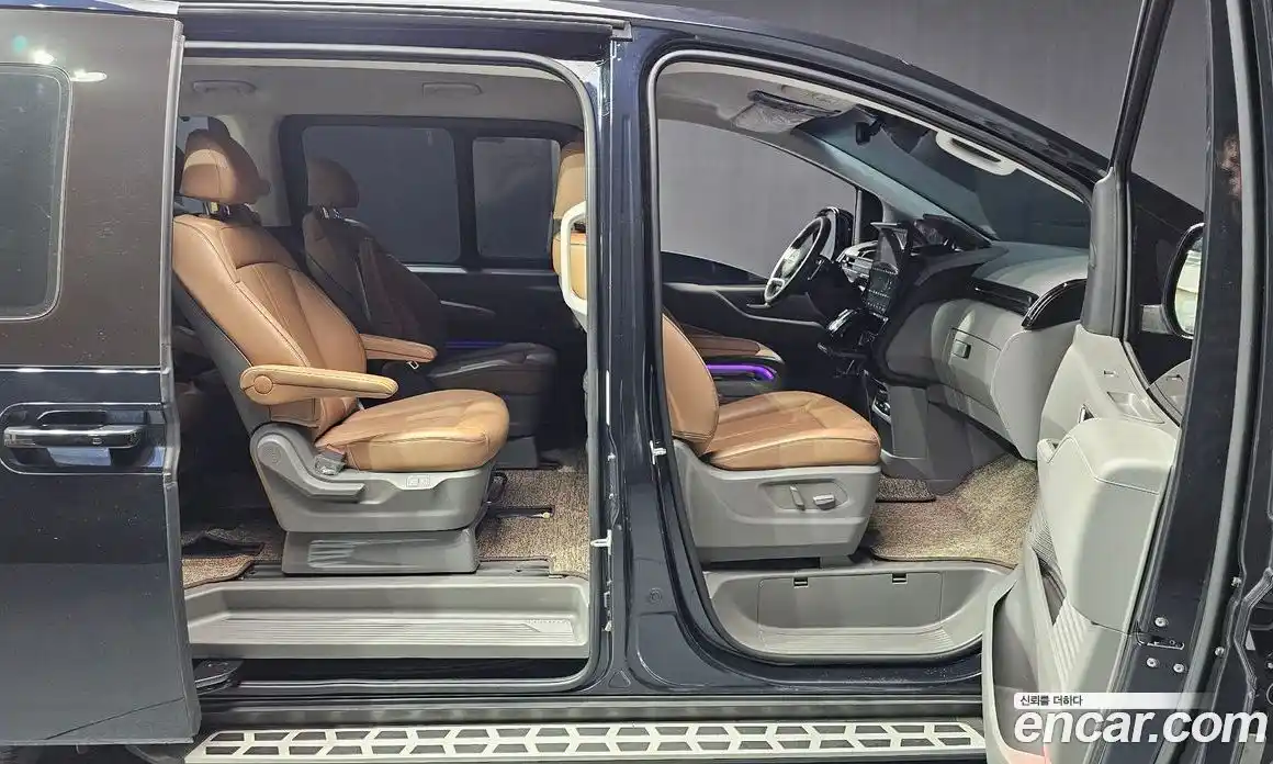 Hyundai Staria 2023 3.5 Автомат в Москве № 127256, фото 11