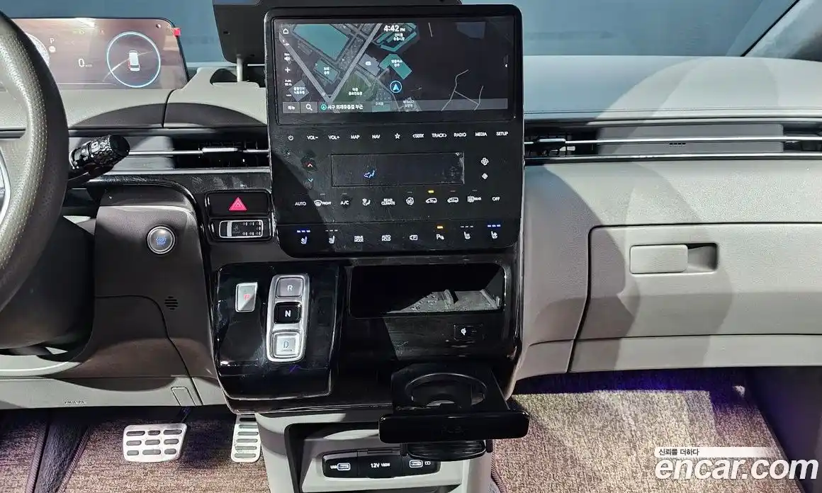 Hyundai Staria 2023 3.5 Автомат в Москве № 127256, фото 14