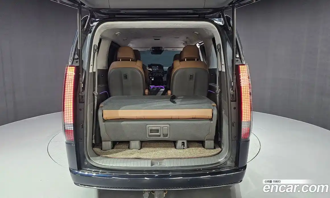 Hyundai Staria 2023 3.5 Автомат в Москве № 127256, фото 20