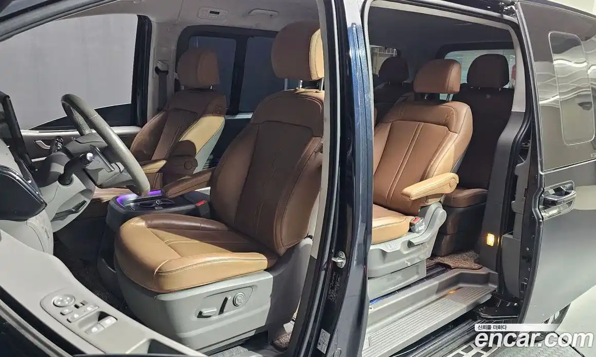 Hyundai Staria 2023 3.5 Автомат в Москве № 127256, фото 10