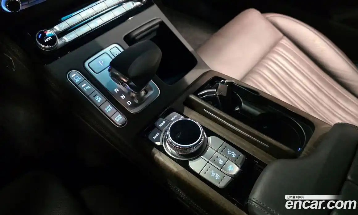 Genesis G90 2021 3.3 Автомат в Москве № 136436, фото 9