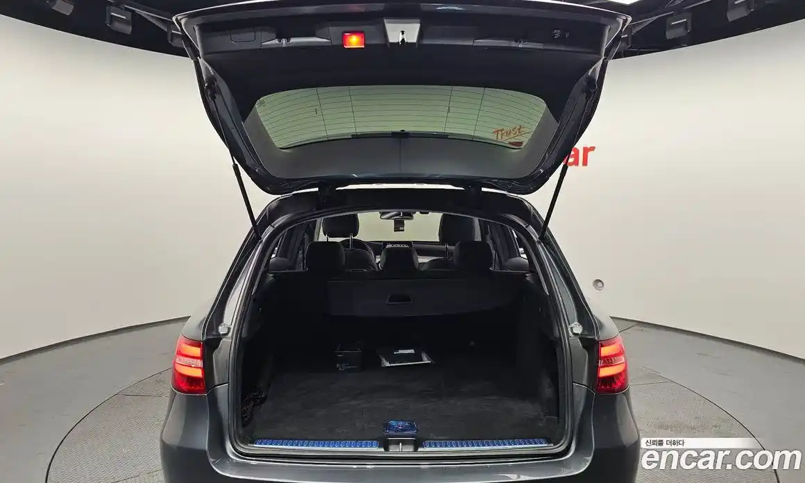 Mercedes-Benz GLC-Class 2018 2.1 Автомат в Москве № 136995, фото 20