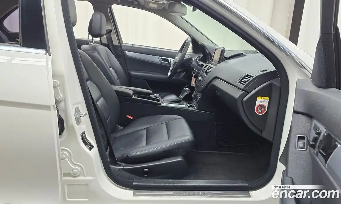 Mercedes-Benz C-Class 2010 1.8 Автомат в Москве № 137056, фото 11