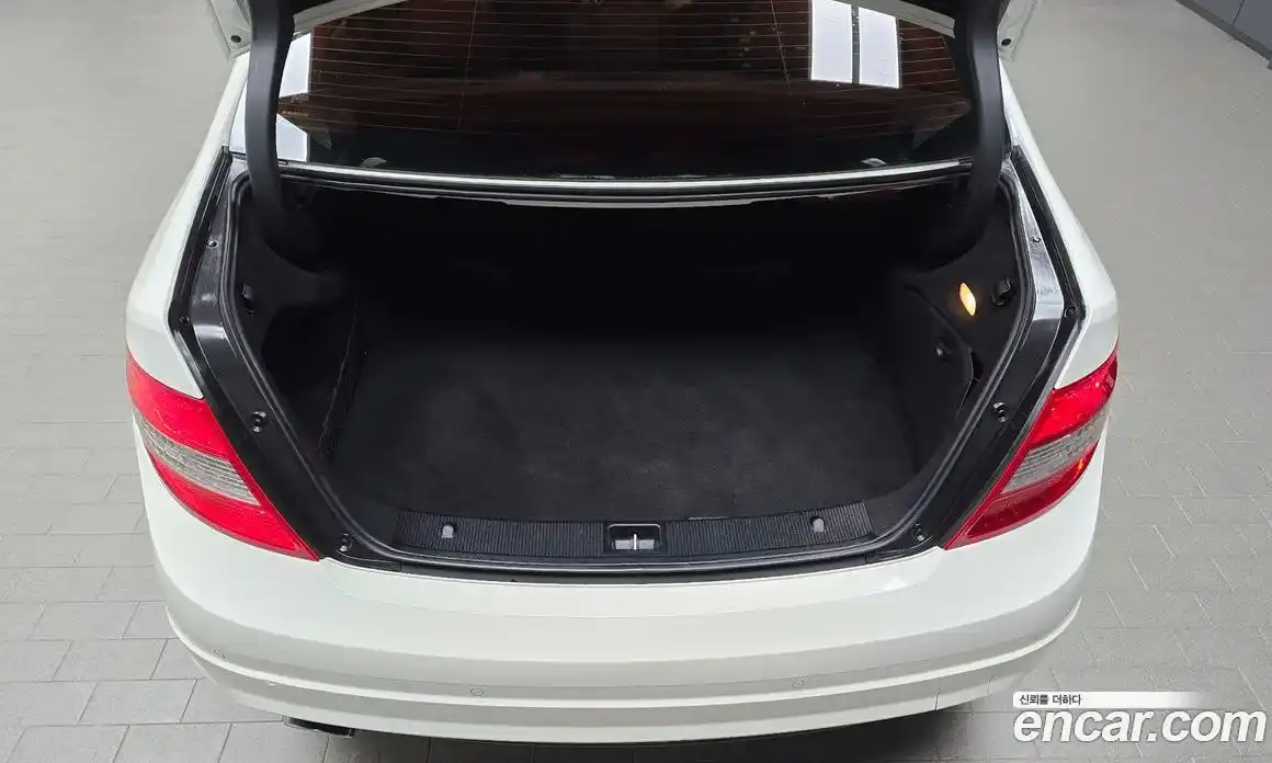 Mercedes-Benz C-Class 2010 1.8 Автомат в Москве № 137056, фото 20