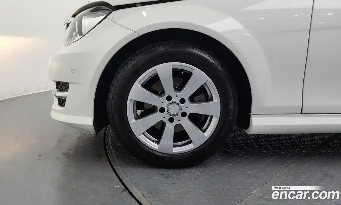 Mercedes-Benz C-Class 2013 1.8 Автомат в Москве № 137078, фото 5