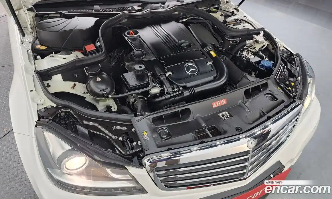 Mercedes-Benz C-Class 2013 1.8 Автомат в Москве № 137078, фото 6