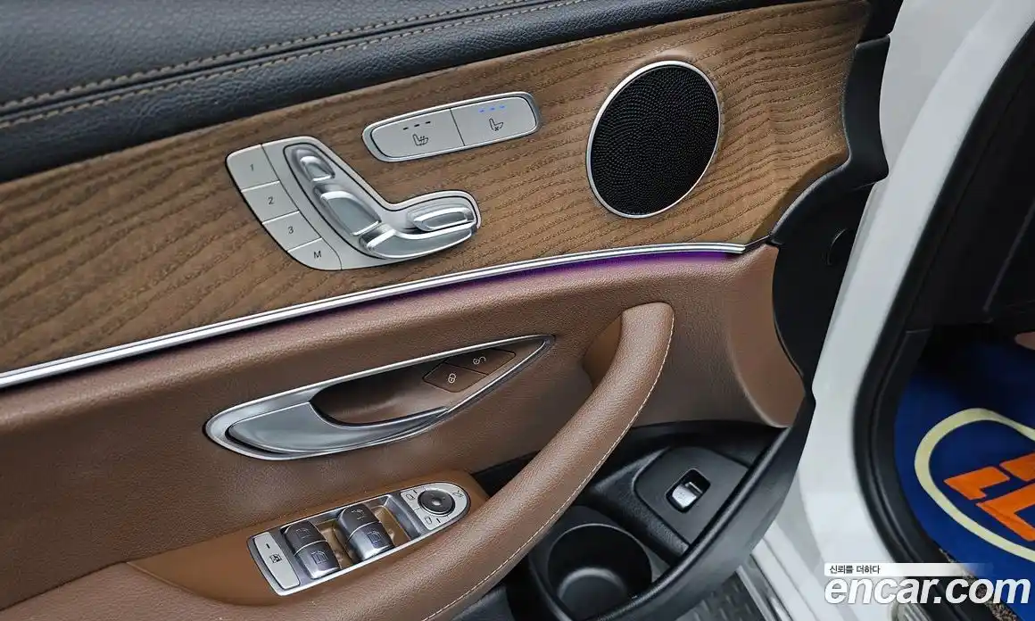 Mercedes-Benz E-Class 2021 2.0 Автомат в Москве № 140627, фото 13