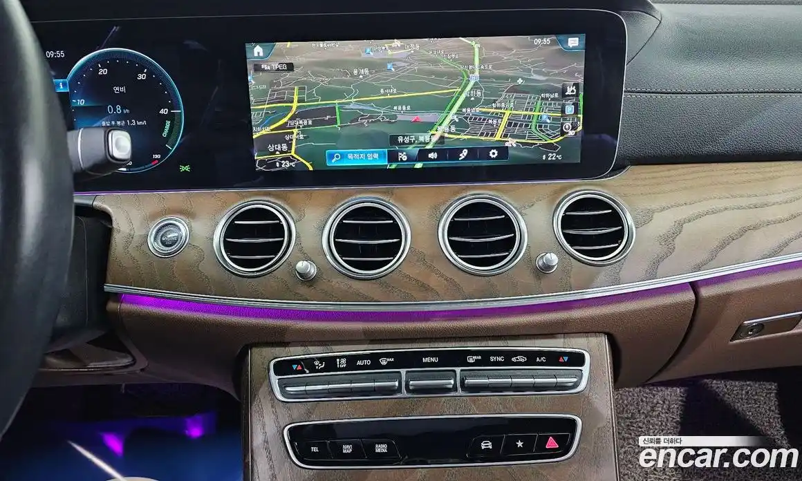 Mercedes-Benz E-Class 2021 2.0 Автомат в Москве № 140627, фото 17